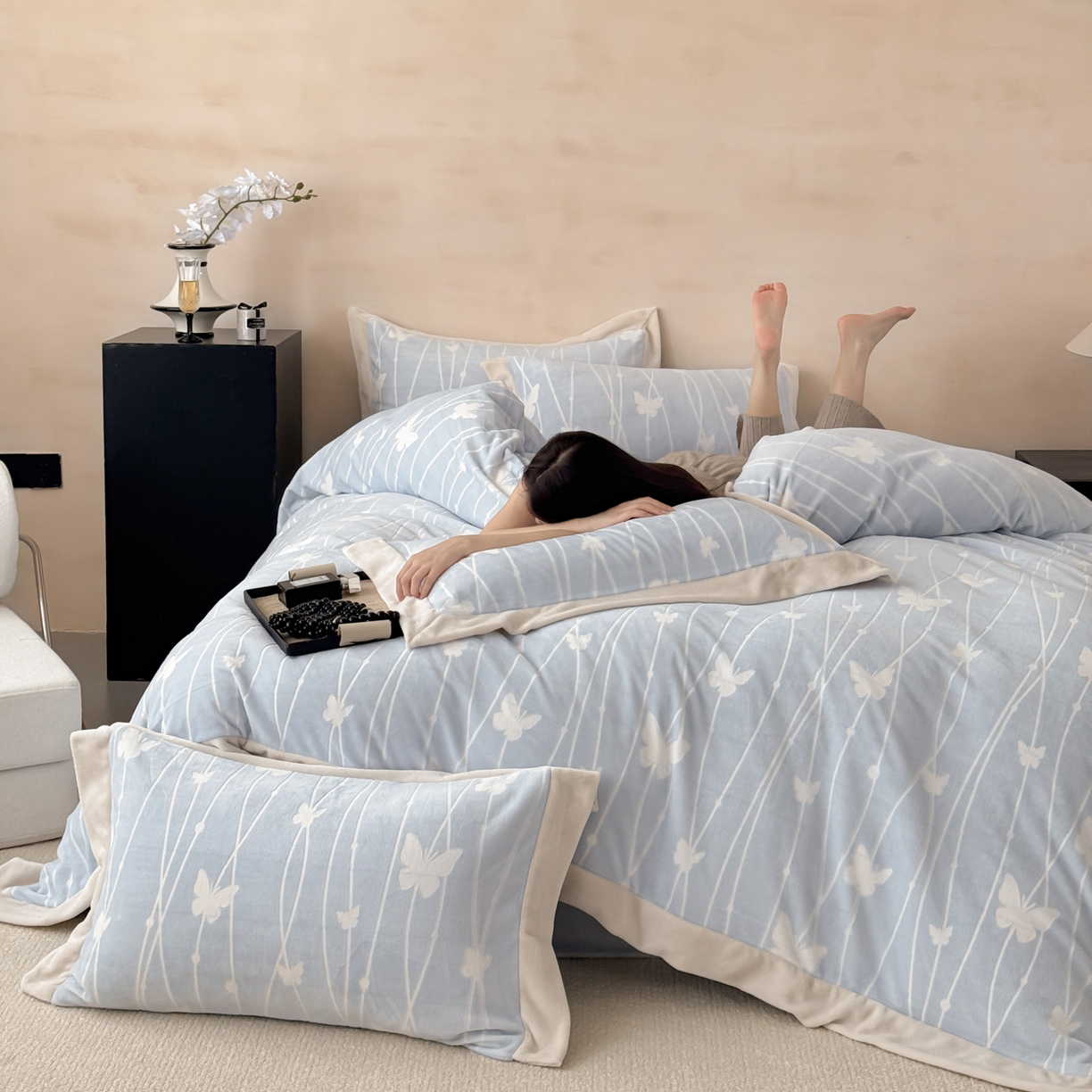 91家纺网 家纺一手货源 找家纺 若未家居 LOVEWE HOUSE 2025新款250克全消光数码印花和雕花大宽边全消光牛奶绒四件套-蝴蝶-薇薇安 蝴蝶-薇薇安 蓝