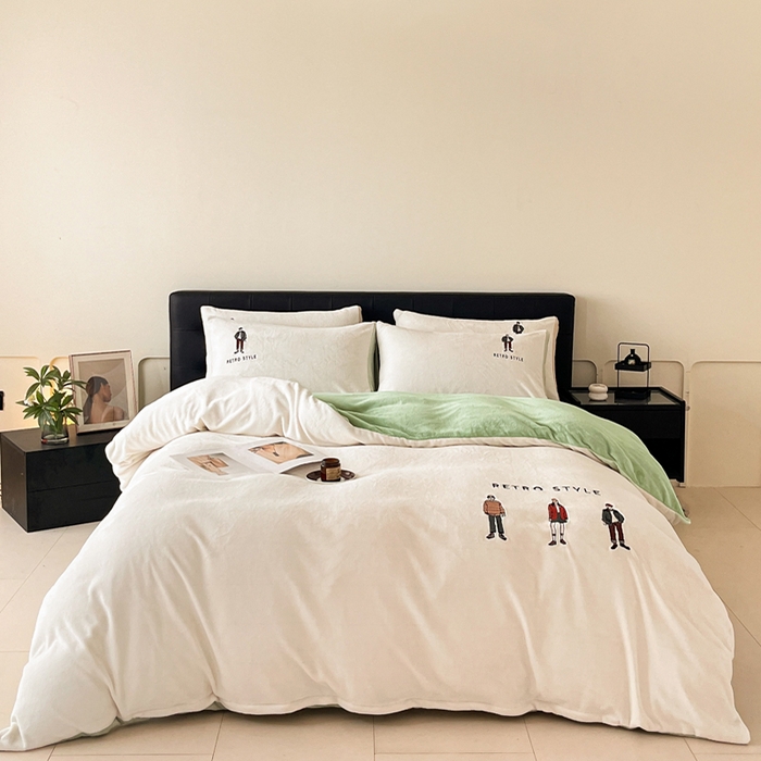 91家纺网 家纺一手货源 找家纺 ONE TWO ONE 121 新品【牛奶绒刺绣四件套】2025毛毯被子四件套单件床单被套床笠珊瑚绒牛奶绒冬被法兰绒兔毛绒男孩Boy Boy-浅绿