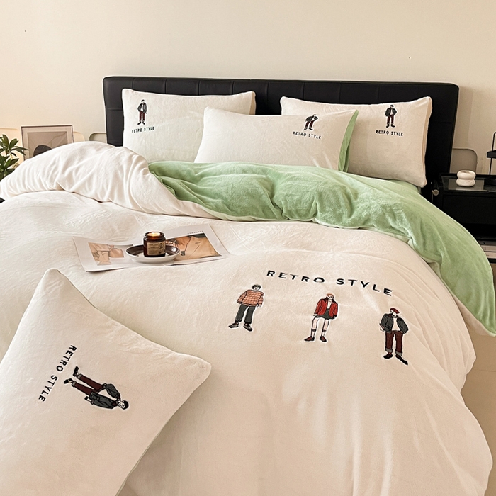 91家纺网 家纺一手货源 找家纺 ONE TWO ONE 121 新品【牛奶绒刺绣四件套】2025毛毯被子四件套单件床单被套床笠珊瑚绒牛奶绒冬被法兰绒兔毛绒男孩Boy Boy-浅绿