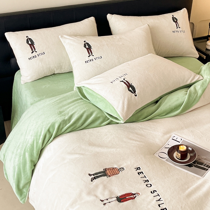 91家纺网 家纺一手货源 找家纺 ONE TWO ONE 121 新品【牛奶绒刺绣四件套】2025毛毯被子四件套单件床单被套床笠珊瑚绒牛奶绒冬被法兰绒兔毛绒男孩Boy Boy-浅绿