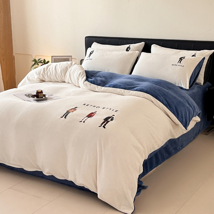 91家纺网 家纺一手货源 找家纺 ONE TWO ONE 121 新品【牛奶绒刺绣四件套】2025毛毯被子四件套单件床单被套床笠珊瑚绒牛奶绒冬被法兰绒兔毛绒男孩Boy Boy-雾霾蓝