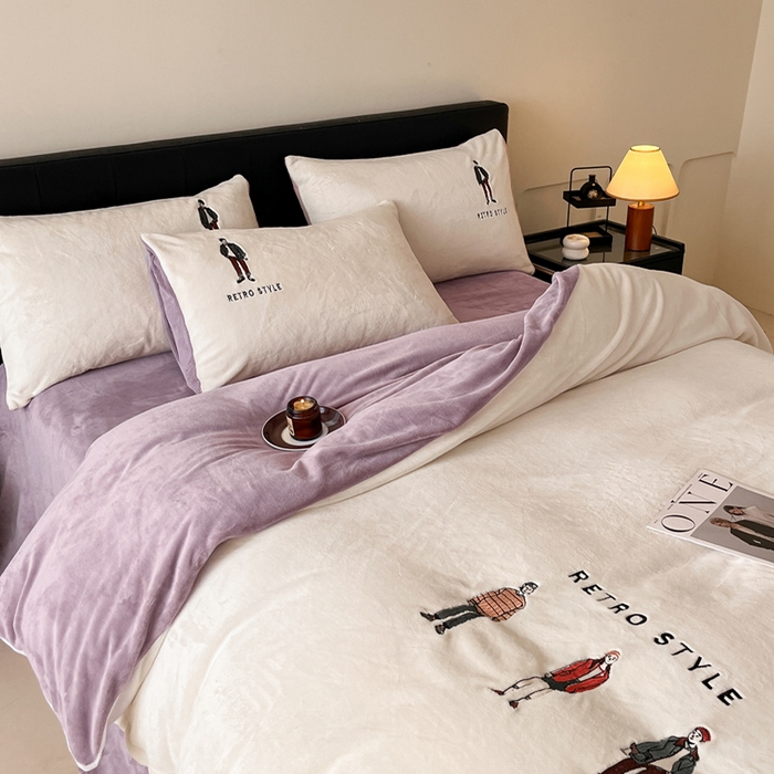 91家纺网 家纺一手货源 找家纺 ONE TWO ONE 121 新品【牛奶绒刺绣四件套】2025毛毯被子四件套单件床单被套床笠珊瑚绒牛奶绒冬被法兰绒兔毛绒男孩Boy Boy-烟紫