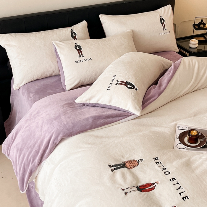 91家纺网 家纺一手货源 找家纺 ONE TWO ONE 121 新品【牛奶绒刺绣四件套】2025毛毯被子四件套单件床单被套床笠珊瑚绒牛奶绒冬被法兰绒兔毛绒男孩Boy Boy-烟紫