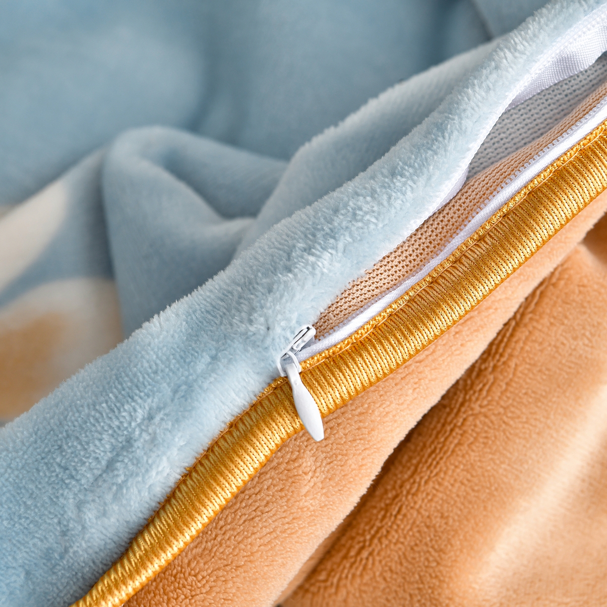 91家纺网 家纺一手货源 找家纺 橘姿家纺 2025新款9-10斤牛奶绒四件套金貂绒四件套 花漾