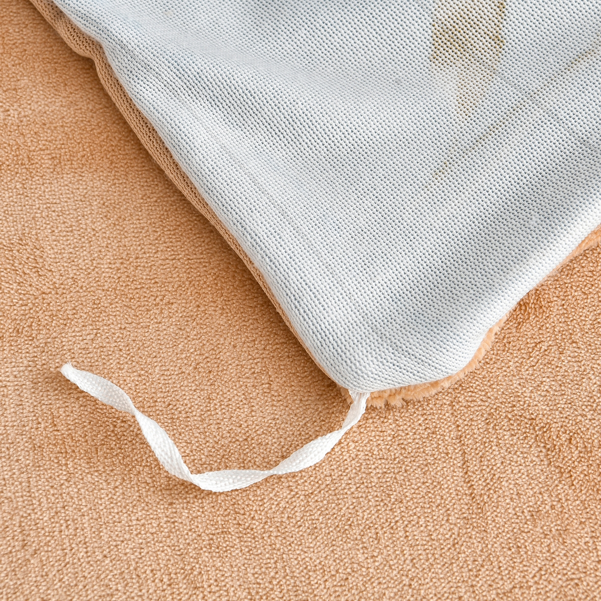 91家纺网 家纺一手货源 找家纺 橘姿家纺 2025新款9-10斤牛奶绒四件套金貂绒四件套 花漾