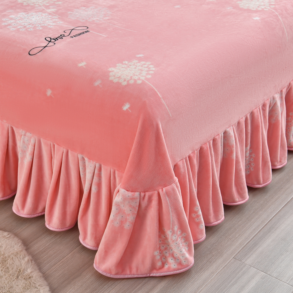 91家纺网 家纺一手货源 找家纺 橘姿家纺 2025新款9-10斤牛奶绒四件套金貂绒四件套 蒲英之恋