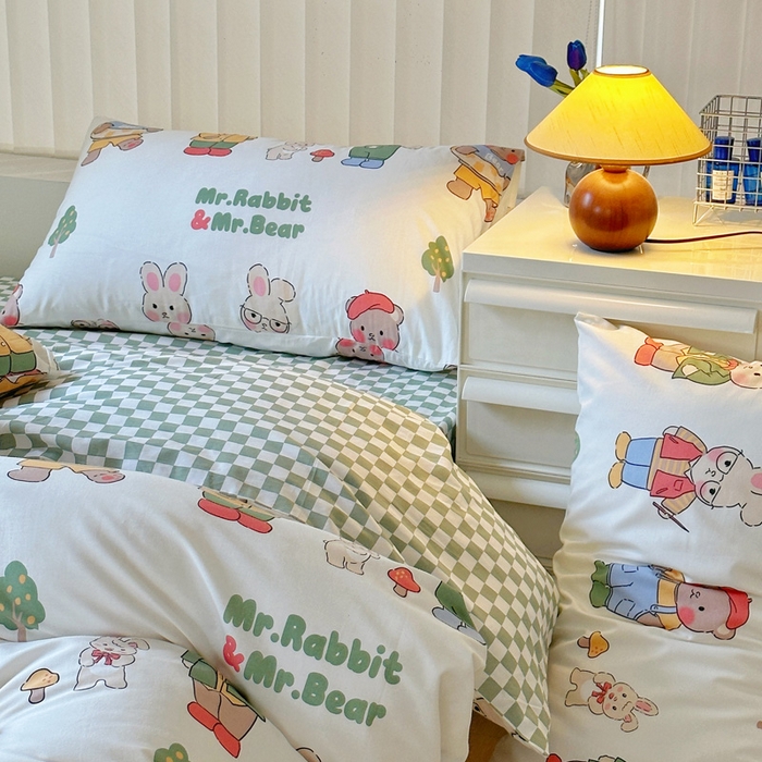 91家纺网 家纺一手货源 找家纺 梵克保罗 2025春夏新款全棉小清新卡通碎花学生季系列三件套四件套 童心