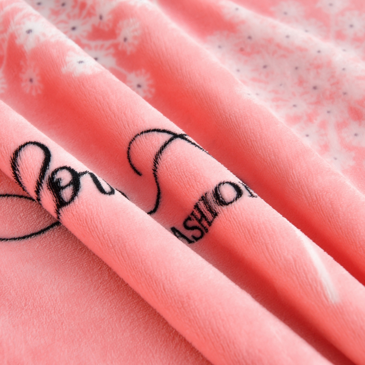 91家纺网 家纺一手货源 找家纺 橘姿家纺 2025新款9-10斤牛奶绒四件套金貂绒四件套 蒲英之恋