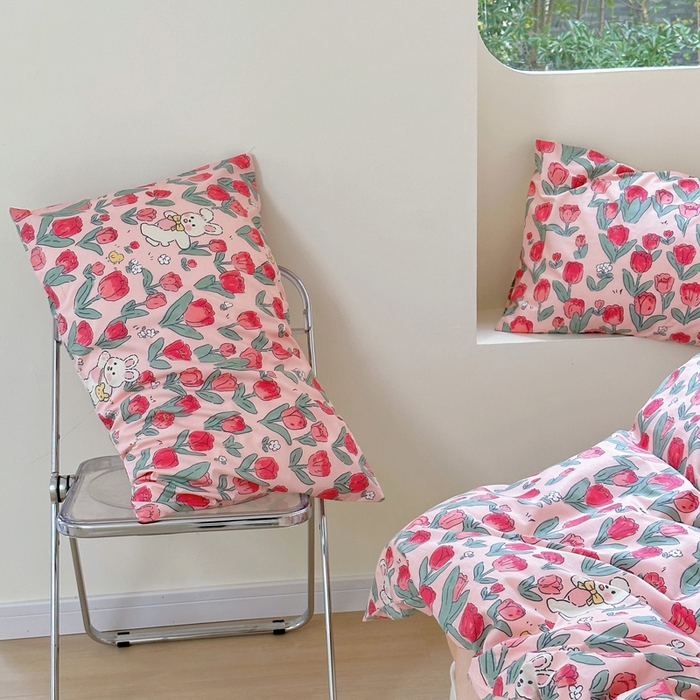 91家纺网 家纺一手货源 找家纺 梵克保罗 2025春夏新款全棉小清新卡通碎花学生季系列三件套四件套 月野