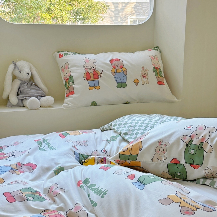 91家纺网 家纺一手货源 找家纺 梵克保罗 2025春夏新款全棉小清新卡通碎花学生季系列三件套四件套 童心