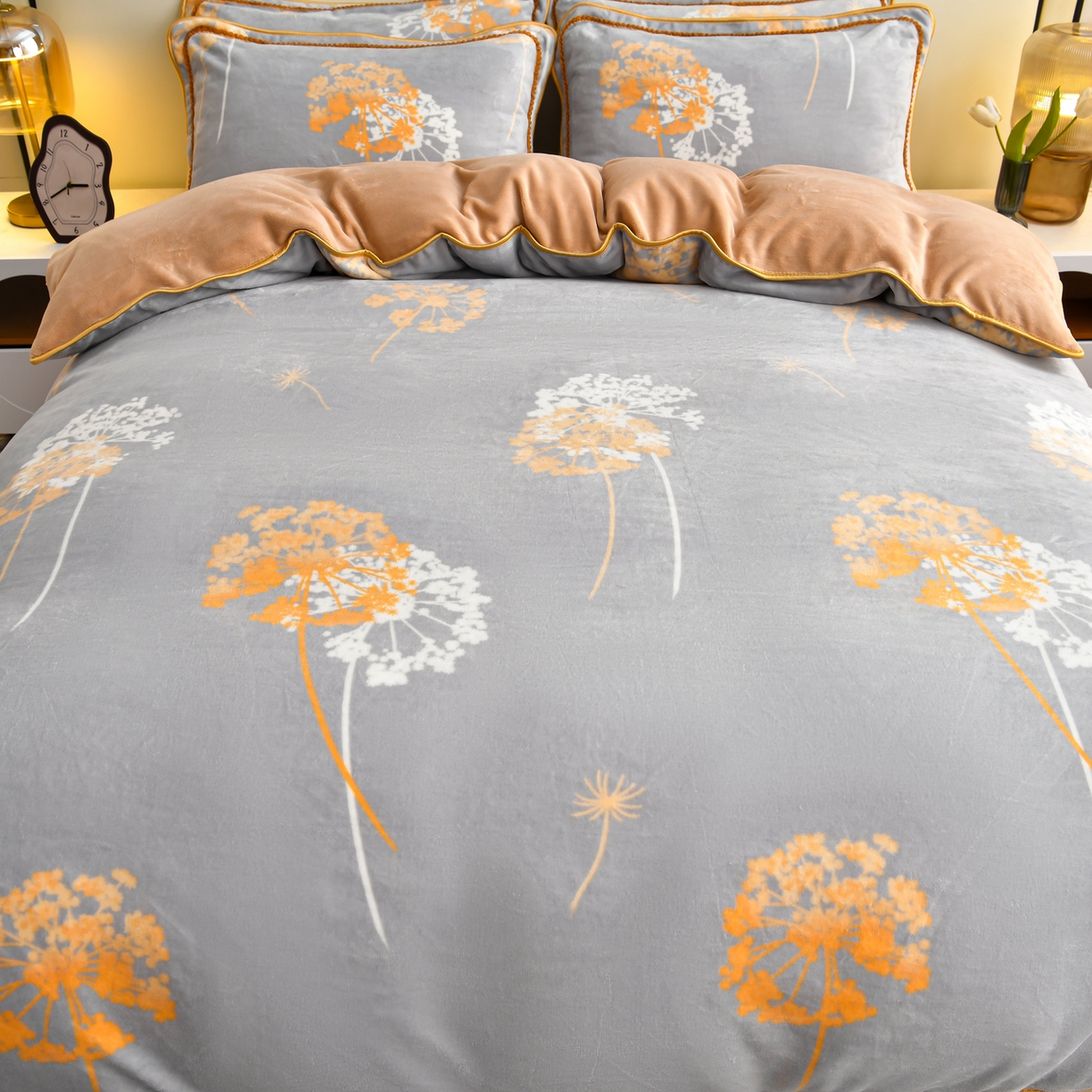 91家纺网 家纺一手货源 找家纺 橘姿家纺 2025新款9-10斤牛奶绒四件套金貂绒四件套 浅爱