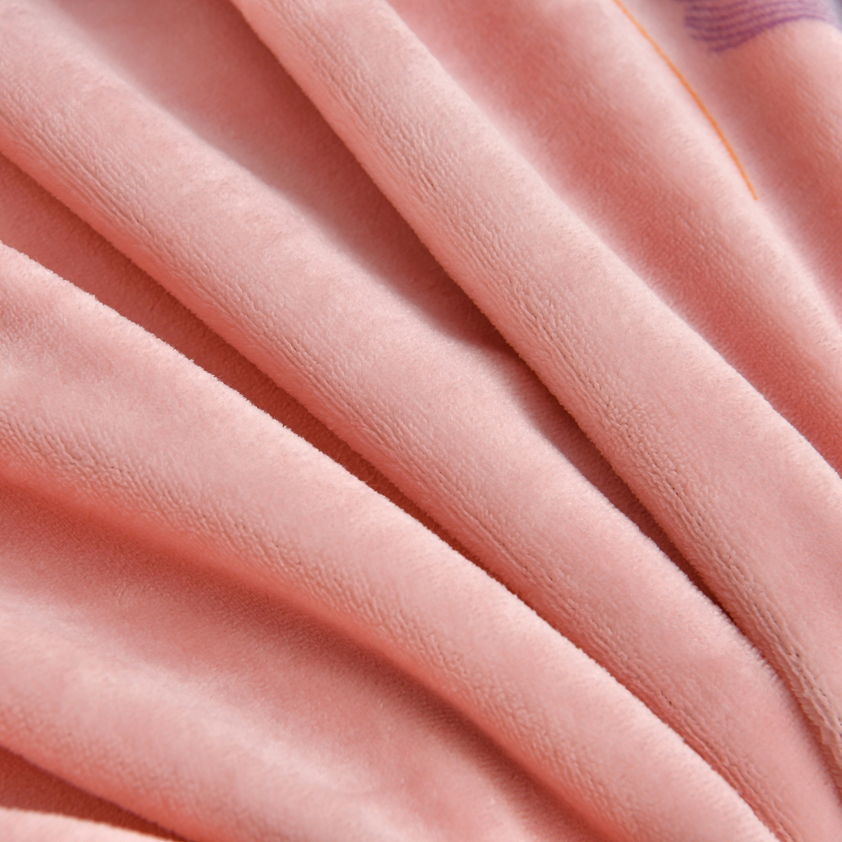 91家纺网 家纺一手货源 找家纺 橘姿家纺 2025新款9-10斤牛奶绒四件套金貂绒四件套 杏花微雨粉