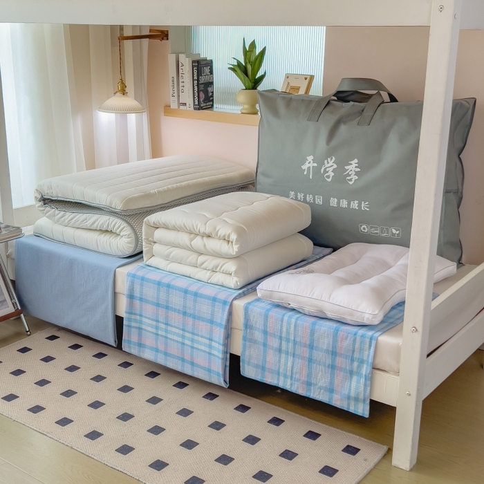 91家纺网 家纺一手货源 找家纺 梵克保罗 2025春夏新品无印风水洗棉学生六件套大礼包三件套枕套被套床单被芯床垫枕芯学生季 英伦蓝