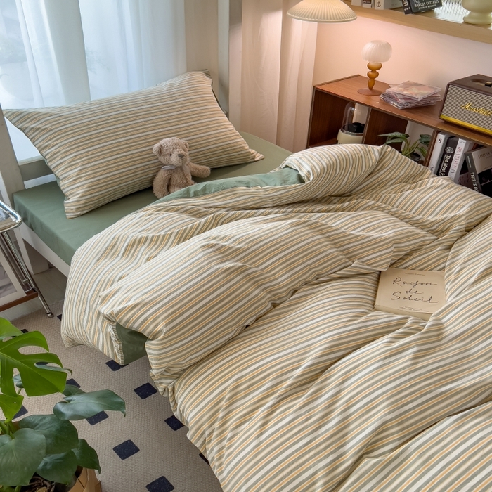 91家纺网 家纺一手货源 找家纺 梵克保罗 2025春夏新品无印风水洗棉学生六件套大礼包三件套枕套被套床单被芯床垫枕芯学生季 小绿条