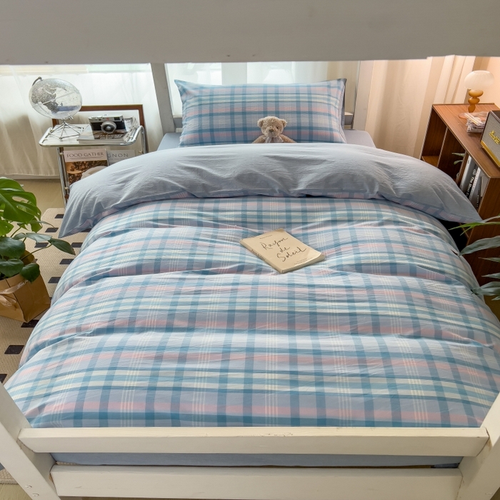 91家纺网 家纺一手货源 找家纺 梵克保罗 2025春夏新品无印风水洗棉学生六件套大礼包三件套枕套被套床单被芯床垫枕芯学生季 英伦蓝