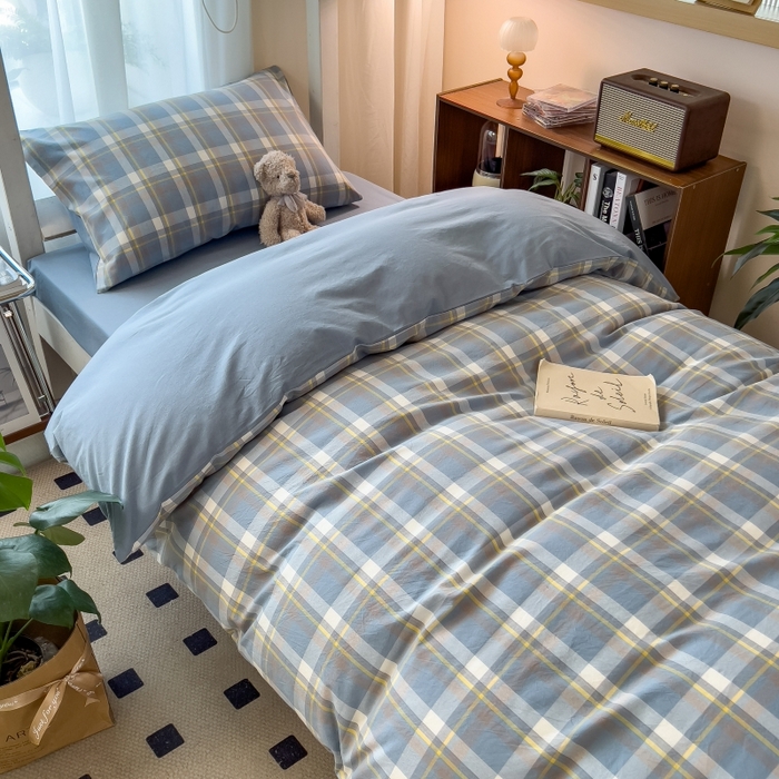 91家纺网 家纺一手货源 找家纺 梵克保罗 2025春夏新品无印风水洗棉学生六件套大礼包三件套枕套被套床单被芯床垫枕芯学生季 天蓝中格