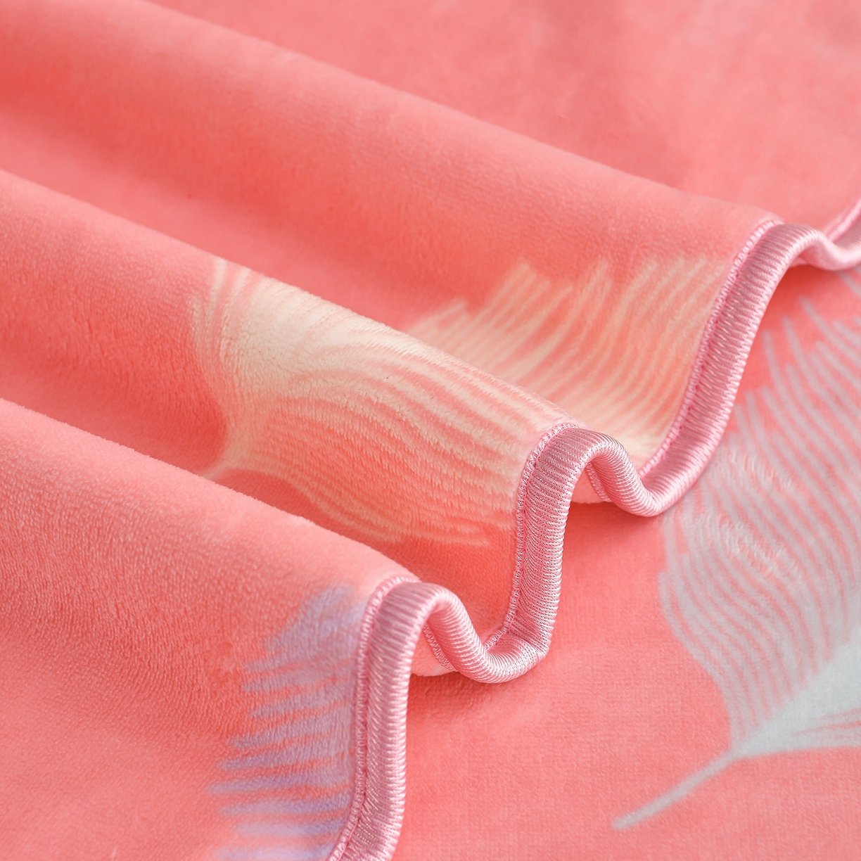 91家纺网 家纺一手货源 找家纺 橘姿家纺 2025新款9-10斤牛奶绒四件套金貂绒四件套 羽之恋