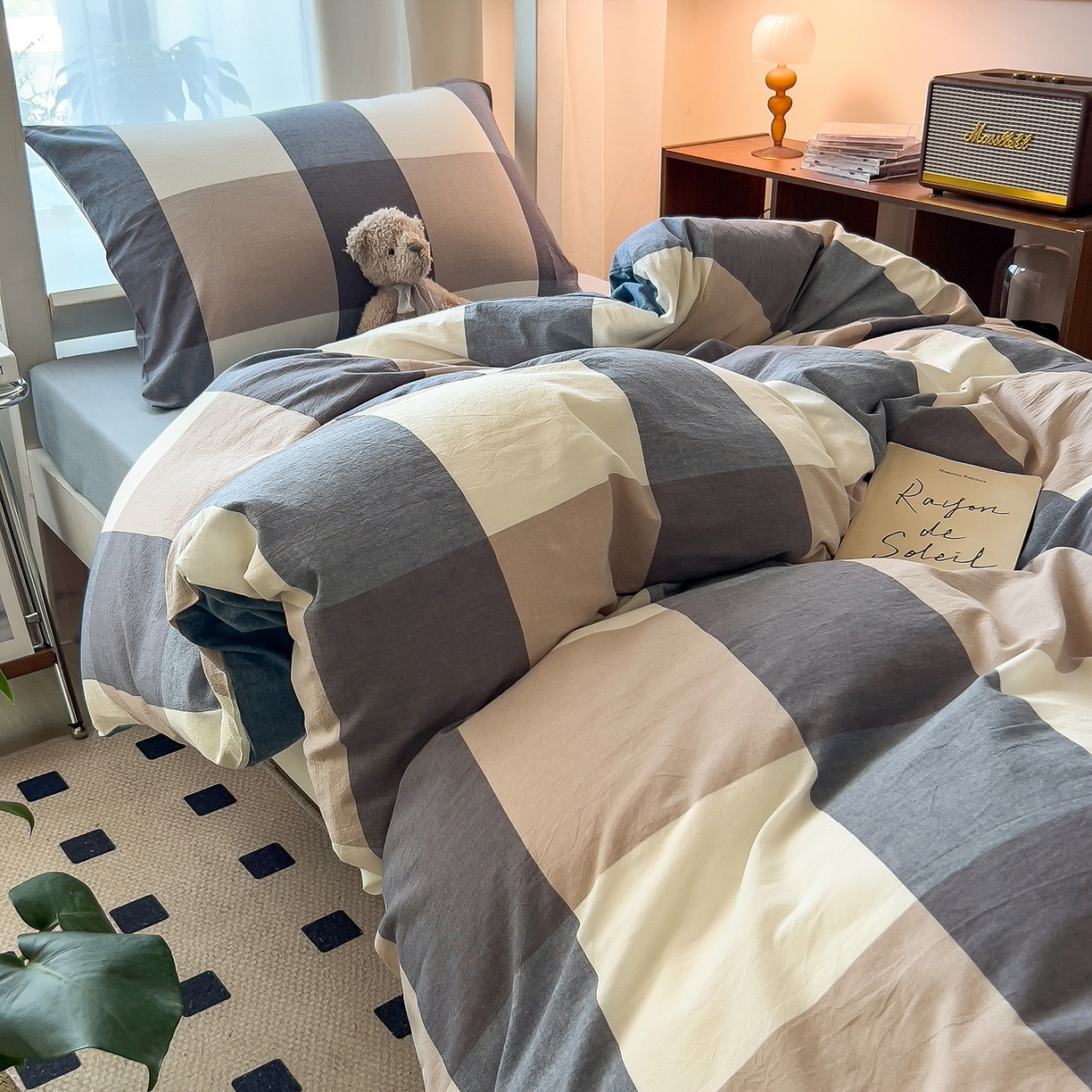 91家纺网 家纺一手货源 找家纺 梵克保罗 2025春夏新品无印风水洗棉学生六件套大礼包三件套枕套被套床单被芯床垫枕芯学生季 深蓝大格