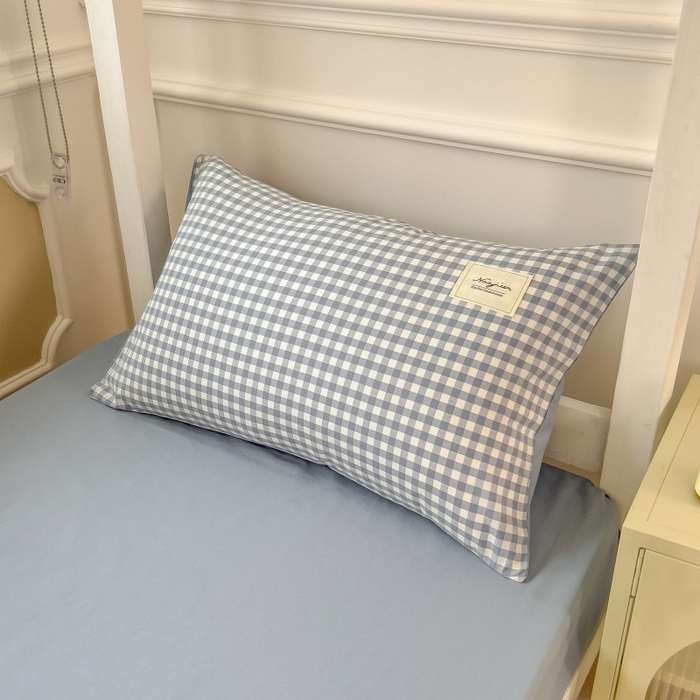 91家纺网 家纺一手货源 找家纺 梵克保罗 2025春夏新品无印风水洗棉学生六件套大礼包三件套枕套被套床单被芯床垫枕芯学生季 天蓝小格