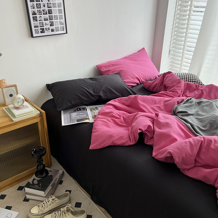 91家纺网 家纺一手货源 找家纺 梵克保罗 2025新款ins风小红书同款纯色双拼水洗棉四件套学生三件套亲肤加厚磨毛四件套混搭系列-单被套单枕套 混搭-树莓粉黑