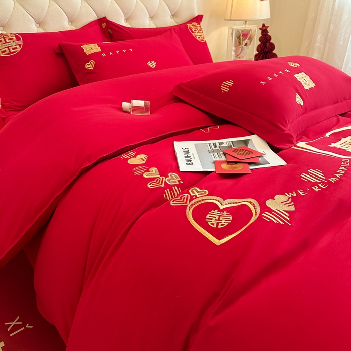 91家纺网 家纺一手货源 找家纺 梵克保罗 2025新款140高克重磨毛亲肤棉刺绣婚庆四件套 心心相印