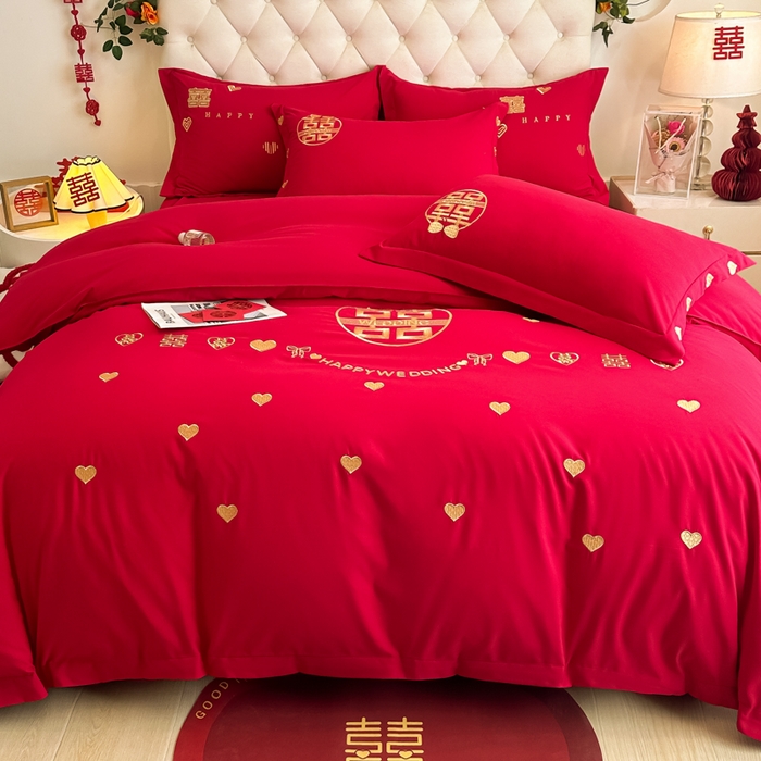 91家纺网 家纺一手货源 找家纺 梵克保罗 2025新款140高克重磨毛亲肤棉刺绣婚庆四件套 爱意满满