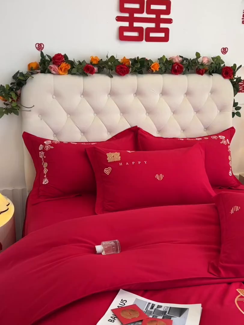 91家纺网 家纺一手货源 找家纺 梵克保罗 2025新款140高克重磨毛亲肤棉刺绣婚庆四件套 爱意满满