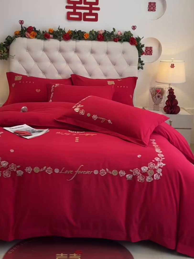 91家纺网 家纺一手货源 找家纺 梵克保罗 2025新款140高克重磨毛亲肤棉刺绣婚庆四件套 良辰喜事