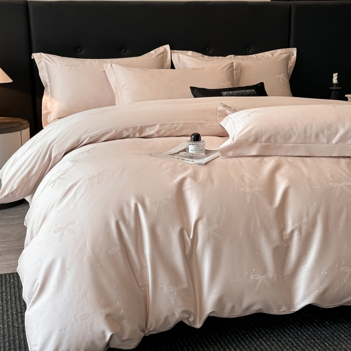 91家纺网 家纺一手货源 找家纺 梵克保罗 2025春夏新品50S长绒棉轻奢提花四件套 婉心-粉