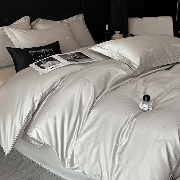 91家纺网 家纺一手货源 找家纺 梵克保罗 2025春夏新品50S长绒棉轻奢提花四件套 婉心-银