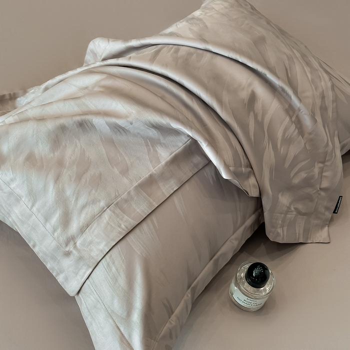 91家纺网 家纺一手货源 找家纺 梵克保罗 2025春夏新品50S长绒棉轻奢提花四件套 轻纱-褐