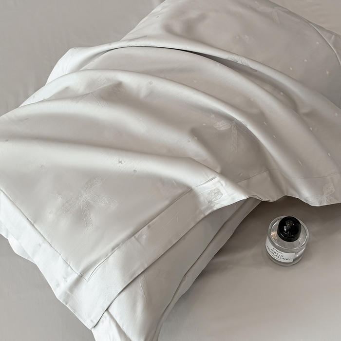 91家纺网 家纺一手货源 找家纺 梵克保罗 2025春夏新品50S长绒棉轻奢提花四件套 婉心-银