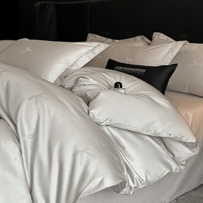 91家纺网 家纺一手货源 找家纺 梵克保罗 2025春夏新品50S长绒棉轻奢提花四件套 婉心-银