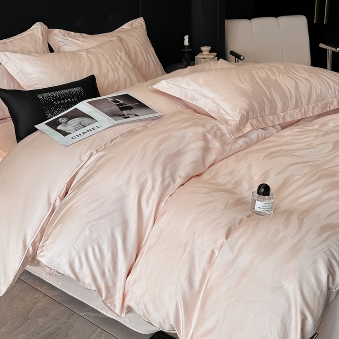 91家纺网 家纺一手货源 找家纺 梵克保罗 2025春夏新品50S长绒棉轻奢提花四件套 轻纱-粉