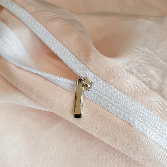 91家纺网 家纺一手货源 找家纺 梵克保罗 2025春夏新品50S长绒棉轻奢提花四件套 轻纱-粉