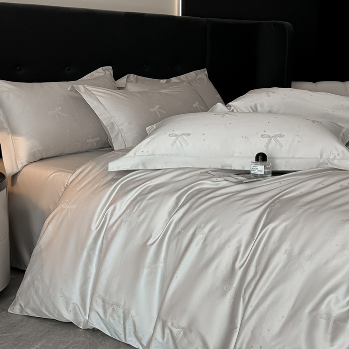 91家纺网 家纺一手货源 找家纺 梵克保罗 2025春夏新品50S长绒棉轻奢提花四件套 婉心-银