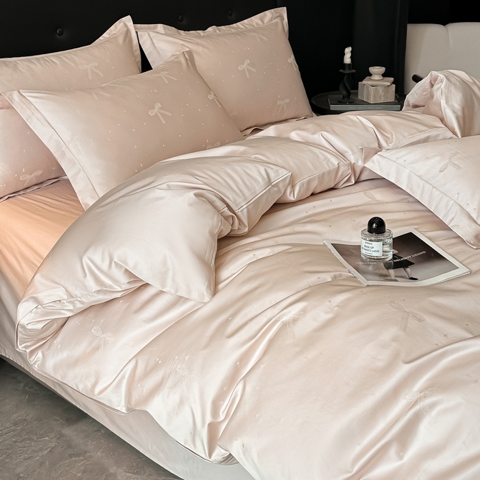 91家纺网 家纺一手货源 找家纺 梵克保罗 2025春夏新品50S长绒棉轻奢提花四件套 婉心-粉