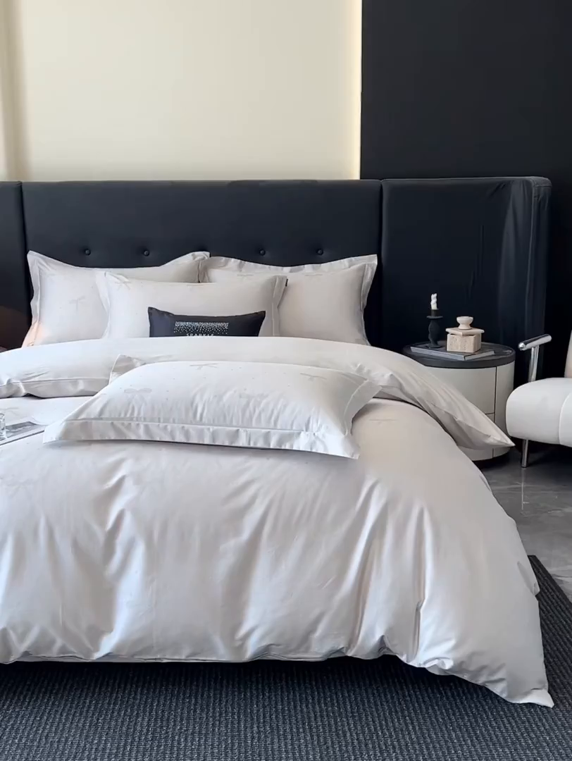 91家纺网 家纺一手货源 找家纺 梵克保罗 2025春夏新品50S长绒棉轻奢提花四件套 婉心-银