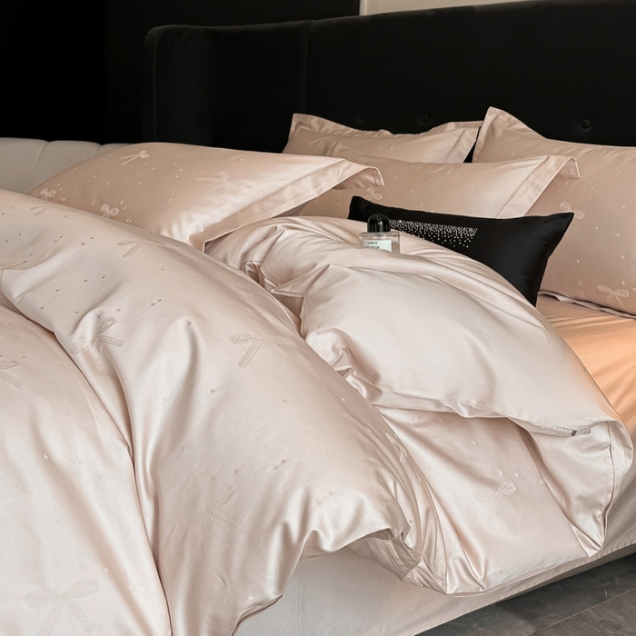 91家纺网 家纺一手货源 找家纺 梵克保罗 2025春夏新品50S长绒棉轻奢提花四件套 婉心-粉