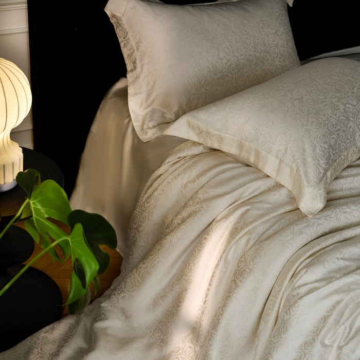 91家纺网 家纺一手货源 找家纺 梵克保罗 2025春夏新款新款纯色LF兰精天丝莱赛尔四件套 玫瑰白