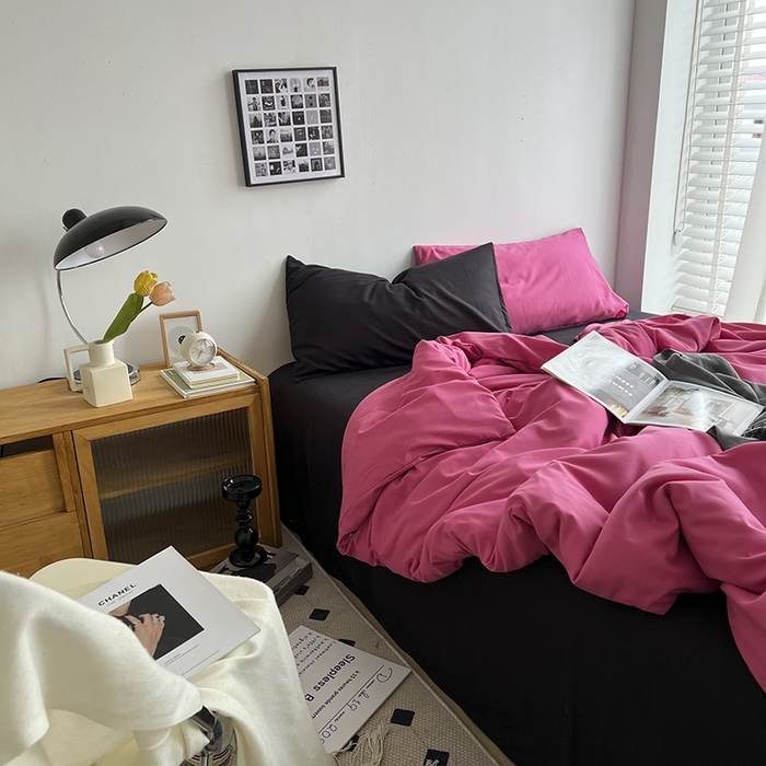 91家纺网 家纺一手货源 找家纺 梵克保罗 2025新款ins风小红书同款纯色双拼水洗棉四件套学生三件套亲肤加厚磨毛四件套混搭系列-单被套单枕套 混搭-树莓粉黑