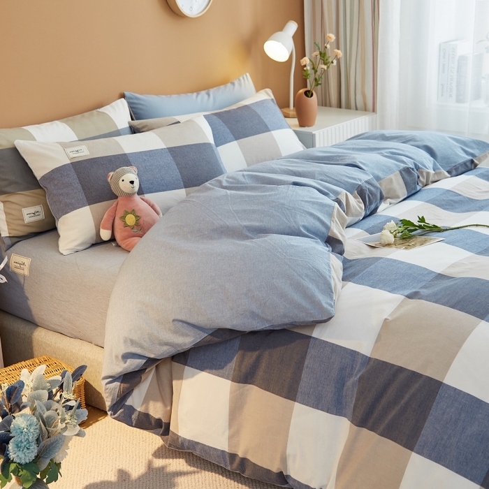 91家纺网 家纺一手货源 找家纺 梵克保罗 2025新款无印风四件套系列 深蓝大格-床笠款