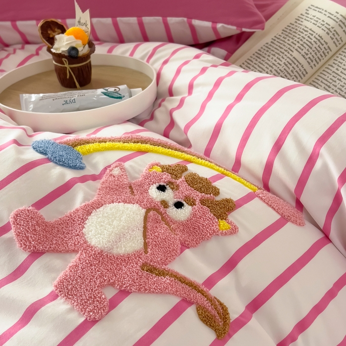 91家纺网 家纺一手货源 找家纺 （总）梵克保罗 2025新款卡通水洗棉毛巾绣四件套