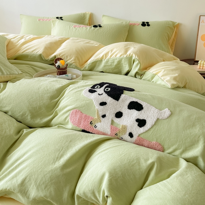 91家纺网 家纺一手货源 找家纺 梵克保罗 2025新款卡通水洗棉毛巾绣四件套 浅绿配米黄