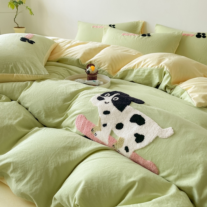 91家纺网 家纺一手货源 找家纺 梵克保罗 2025新款卡通水洗棉毛巾绣四件套 浅绿配米黄