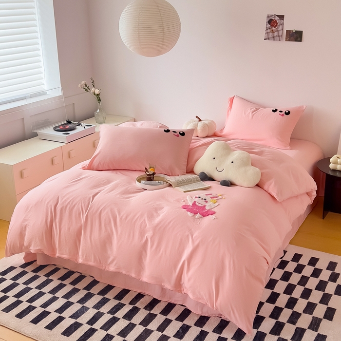 91家纺网 家纺一手货源 找家纺 梵克保罗 2025新款卡通水洗棉毛巾绣四件套 快乐兔