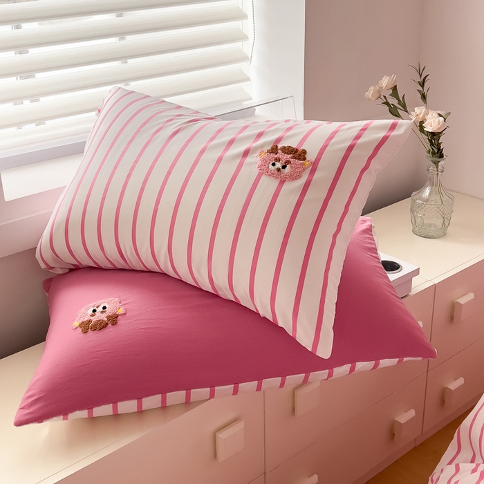 91家纺网 家纺一手货源 找家纺 梵克保罗 2025新款卡通水洗棉毛巾绣四件套 彩虹龙-粉条纹