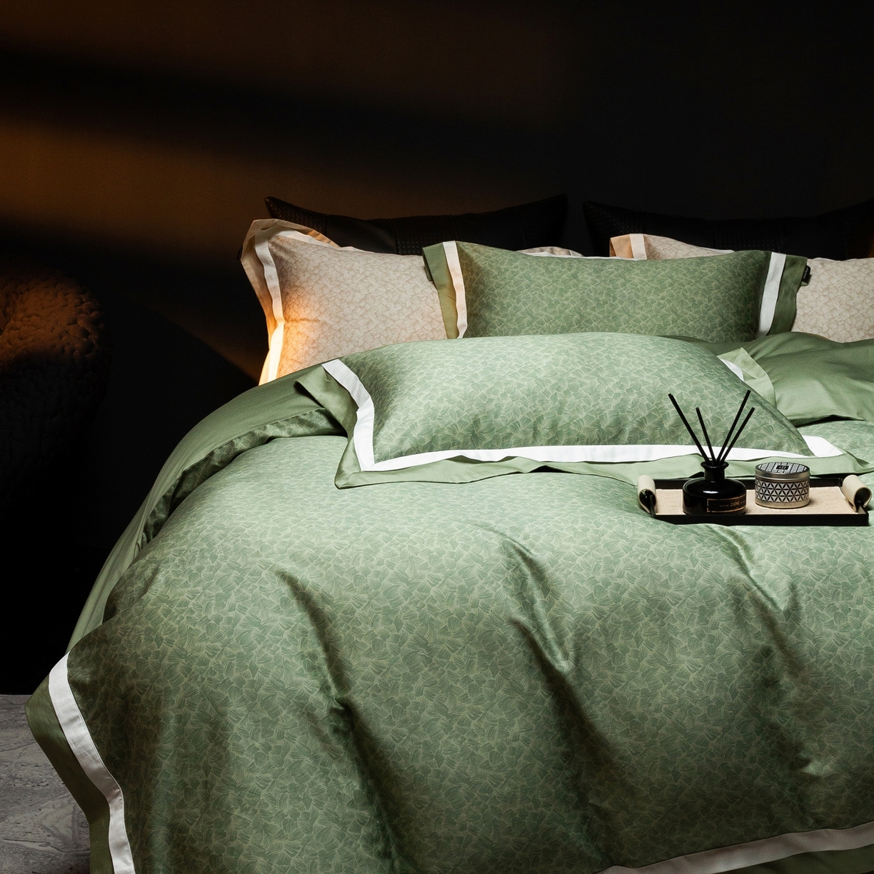 91家纺网 家纺一手货源 找家纺 ONE TWO ONE 121 2025新款高支高密全棉贡缎长绒精工细作工艺款-观雪【会员减-20】  控价 498 -518 观雪-绿