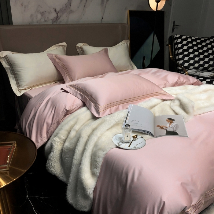 91家纺网 家纺一手货源 找家纺 梵克保罗 2025春夏新款全棉长绒棉100支三线绣刺绣四件套 儒雅粉