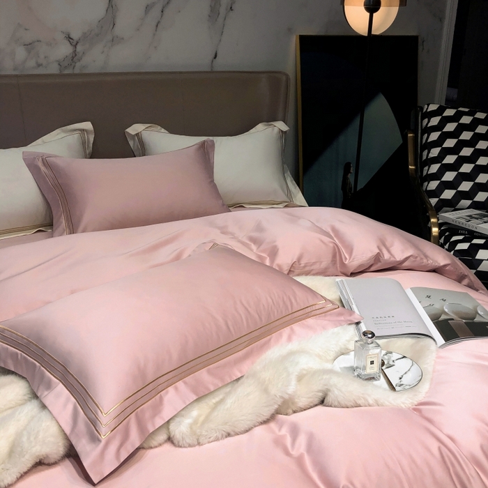 91家纺网 家纺一手货源 找家纺 梵克保罗 2025春夏新款全棉长绒棉100支三线绣刺绣四件套 儒雅粉